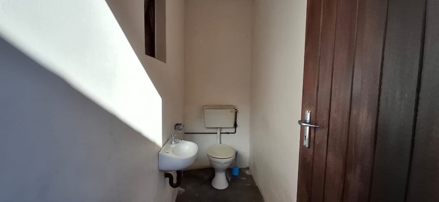 4 Bedroom Property for Sale in Nahoon Valley Park Eastern Cape